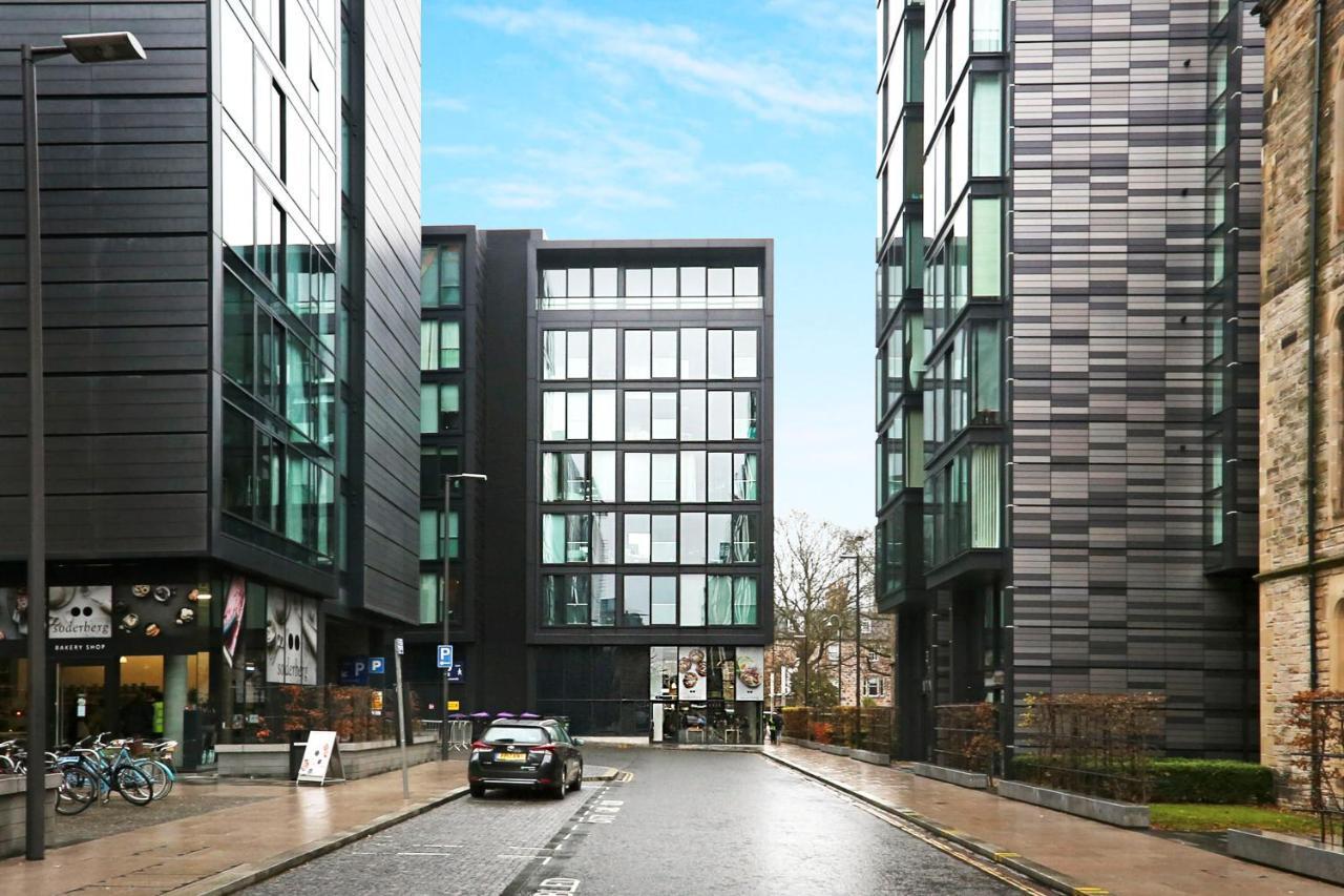 Ferienwohnung Altido Modern 2Bed With Free Parking In The Iconic Quartermile Edinburgh Exterior foto
