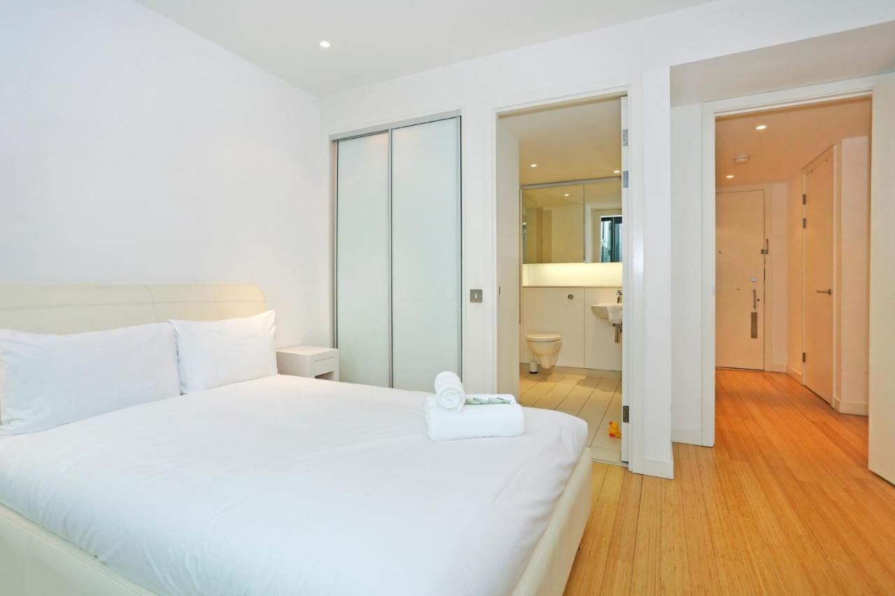 Ferienwohnung Altido Modern 2Bed With Free Parking In The Iconic Quartermile Edinburgh Exterior foto