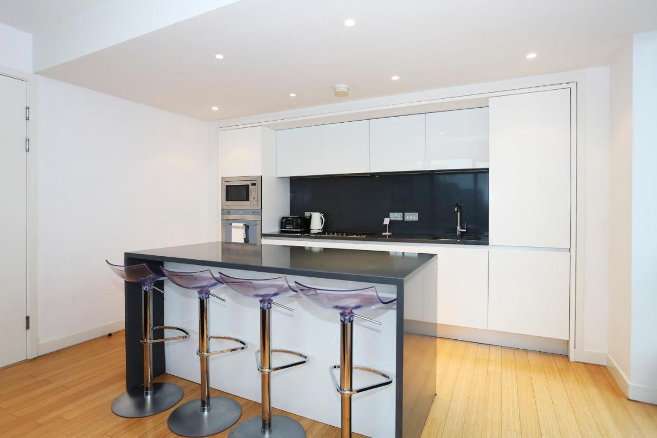 Ferienwohnung Altido Modern 2Bed With Free Parking In The Iconic Quartermile Edinburgh Exterior foto