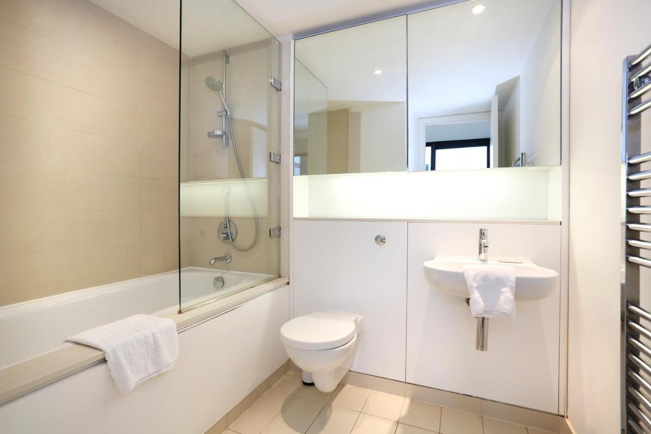 Ferienwohnung Altido Modern 2Bed With Free Parking In The Iconic Quartermile Edinburgh Exterior foto