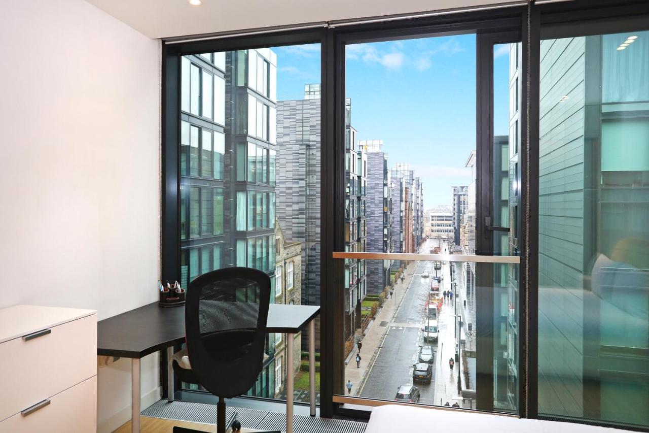 Ferienwohnung Altido Modern 2Bed With Free Parking In The Iconic Quartermile Edinburgh Exterior foto