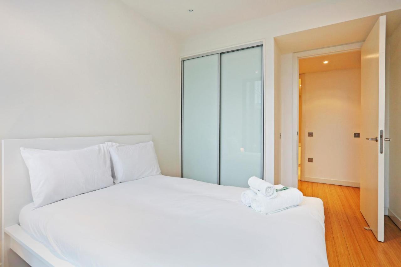 Ferienwohnung Altido Modern 2Bed With Free Parking In The Iconic Quartermile Edinburgh Exterior foto